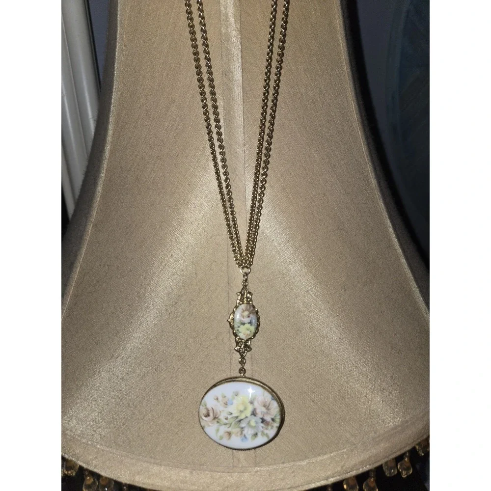 Vintage 1975 Avon French Flowers Solid Perfume Locket Necklace Gold Tone Pendant
